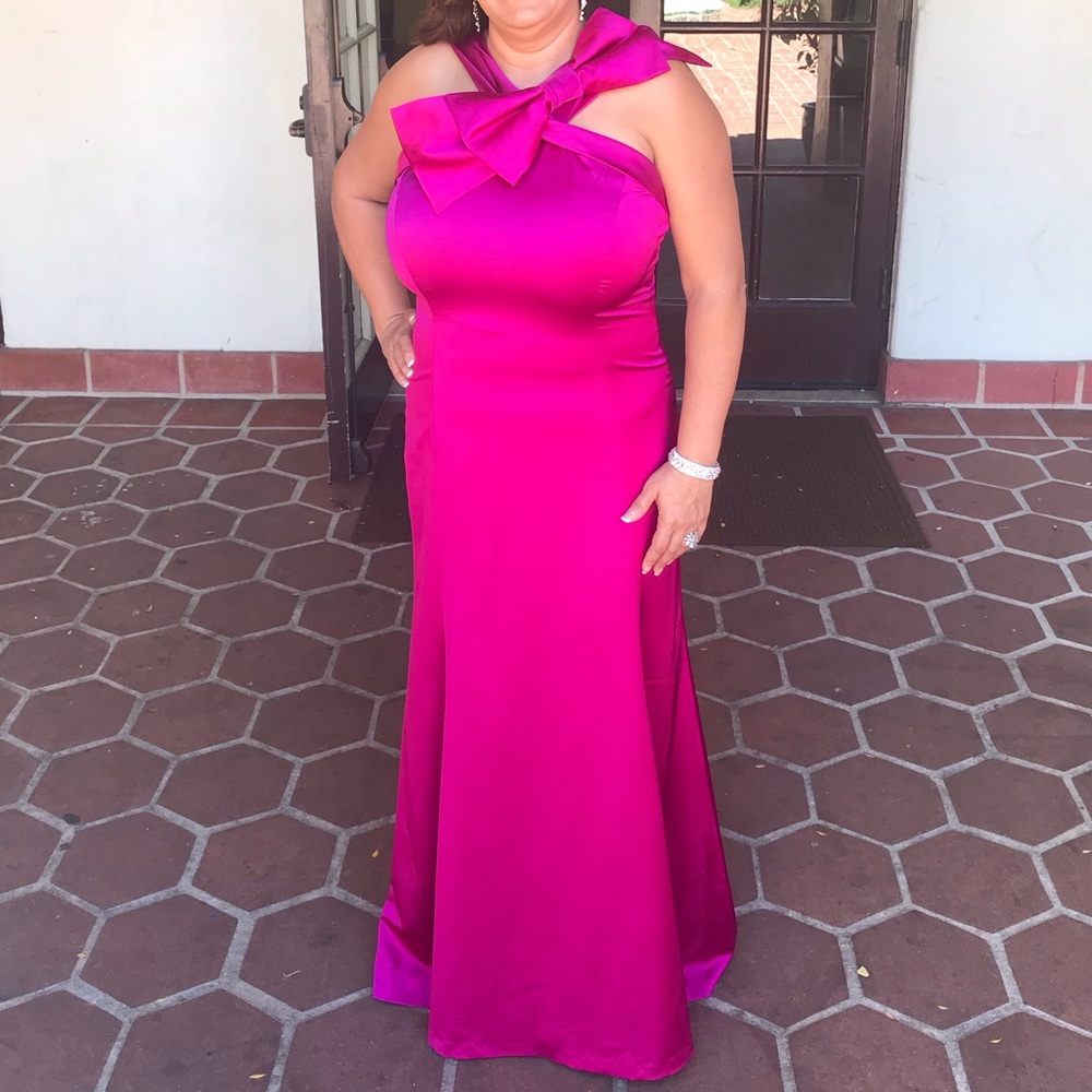 Bow Detail Evening/Special Occasion Dress